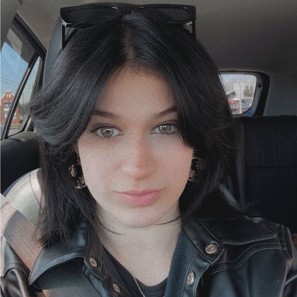 Meet your Posher, Emma